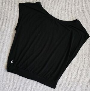 P'tula - The Tennis Tee